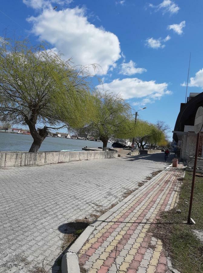 Apartament 2 Camere Sulina Bagian luar foto