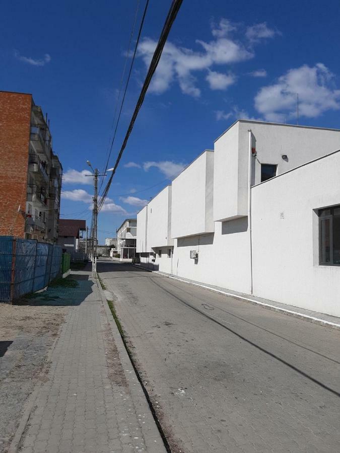 Apartament 2 Camere Sulina Bagian luar foto